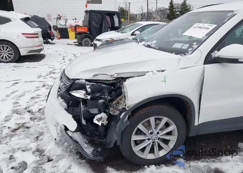 2018 Volkswagen Tiguan Limited 2.0T from USA, damaged, VIN WVGBV7AX7JK000965